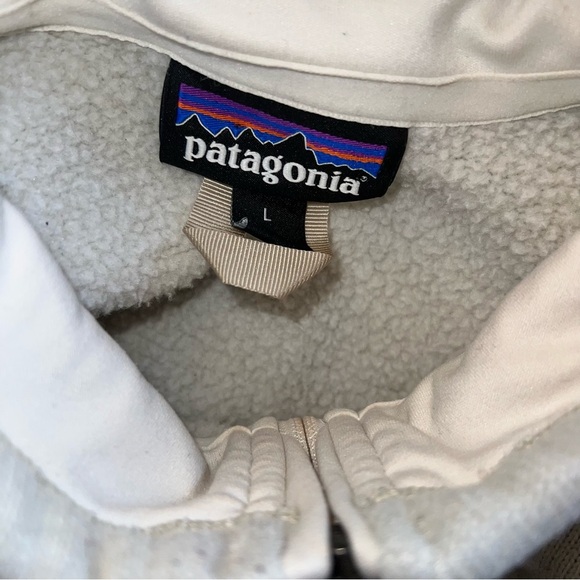 Patagonia Off-White Fleece Pullover - Picture 3 of 3